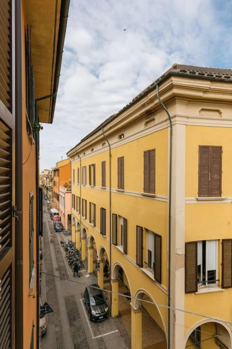 Suite In Via Del Pratello Болонья Экстерьер фото