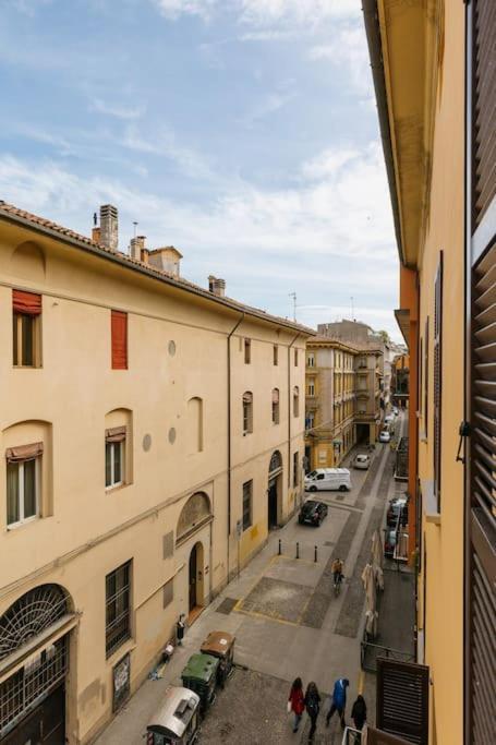 Suite In Via Del Pratello Болонья Экстерьер фото